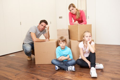 Local removals van for flats and houses in Old Ford